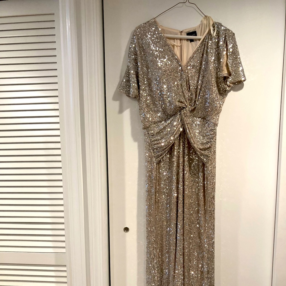 Gown dress